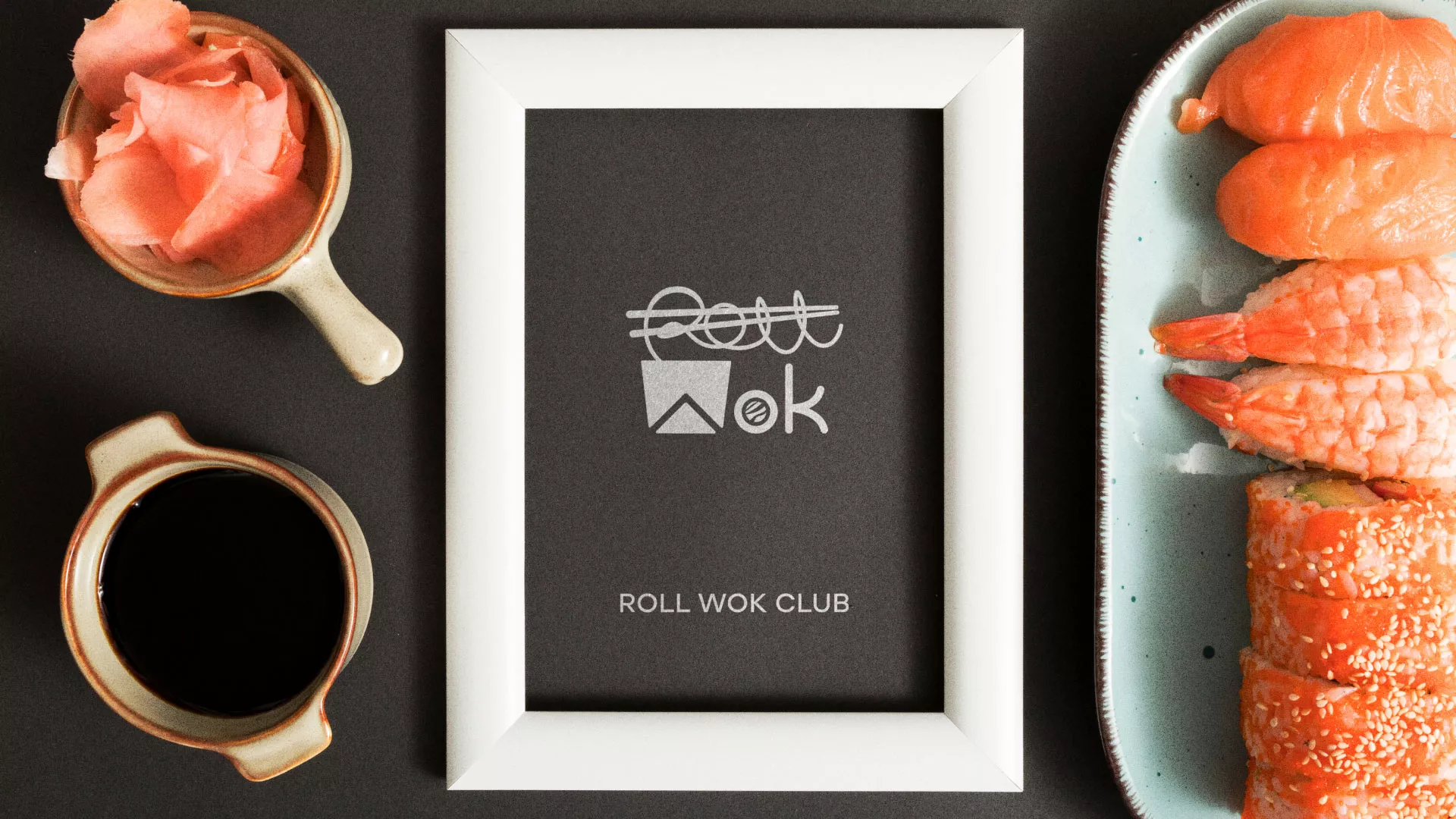 Разработка логотипа суши-бара «Roll Wok Club» в Николаевске
